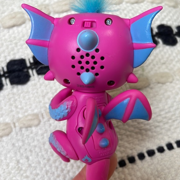 LOT of 3 Fingerlings Electronic Toys Movements Sounds Plus Furry Finger Cling - Picture 5 of 9